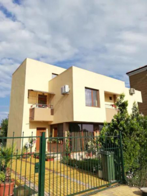 Guest House Aheloy 2020